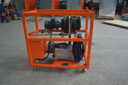 真空式板框板式濾油機(jī)特點(diǎn)